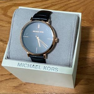 Michael Kors Leather Strap Watch - Rose Gold